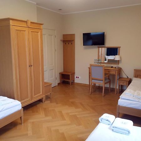 Kasztanowy Palac Swadzim Exteriör bild
